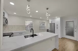 582 Flanders M Dr, Delray Beach, FL 33484 - Photo 9