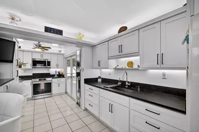 9520 Birmingham Drive, Palm Beach Gardens, FL 33410 - Photo 11