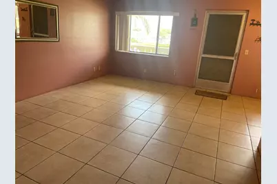 500 Village Green Circle W, Unit #212, Palm Springs, FL 33461 - Photo 5