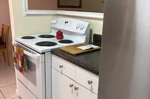 26 Golfs Edge D, West Palm Beach, FL 33417 - Photo 3