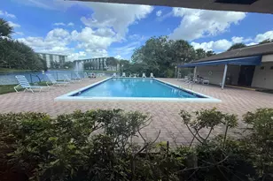 2202 S Cypress Bend Dr, Pompano Beach, FL 33069 - Photo 33