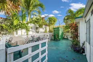 2078 NE 135th Ln, North Miami Beach, FL 33181 - Photo 3