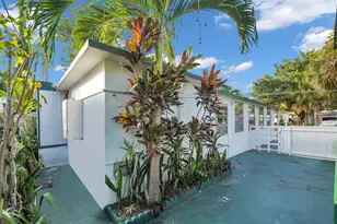 2078 NE 135th Ln, North Miami Beach, FL 33181 - Photo 5