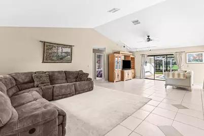 17294 Lake Park Road, Boca Raton, FL 33487 - Photo 9