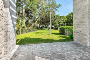 1177 George Bush Blvd, Delray Beach, FL 33483 - Photo 43