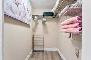 1000 Crestwood Ct S, Royal Palm Beach, FL 33411 - Photo 9