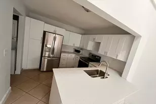4132 Palm Bay Cir, West Palm Beach, FL 33406 - Photo 3