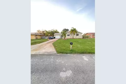 452 SW Curry Street, Port Saint Lucie, FL 34983 - Photo 3