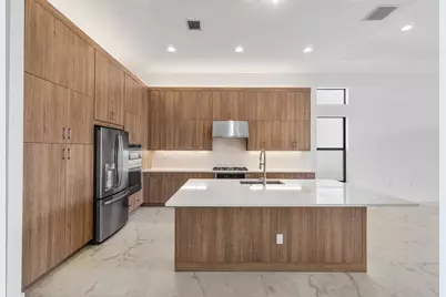 8254 Royal County Down Road, Boca Raton, FL 33434 - Photo 5