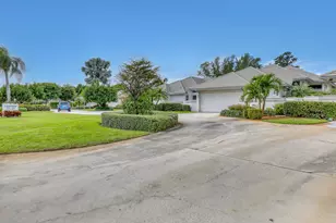 201 Orange Tree Dr, Atlantis, FL 33462 - Photo 3