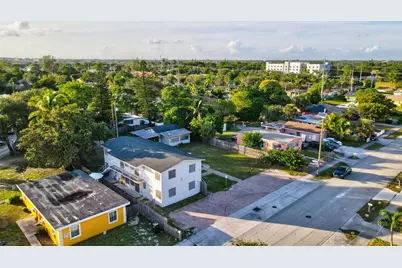 124/122 SW 8th Avenue, Delray Beach, FL 33444 - Photo 13