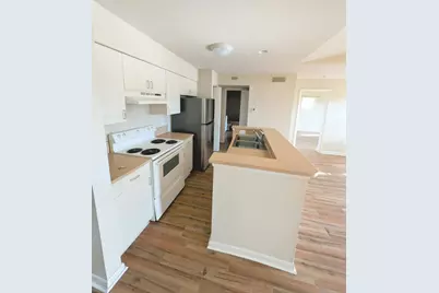 4863 Via Palm Lakes, Unit #811, West Palm Beach, FL 33417 - Photo 3