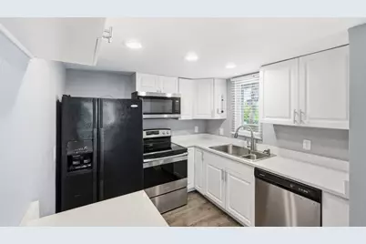 1635 SE Green Acres Circle, Unit #Dd202, Port Saint Lucie, FL 34952 - Photo 3