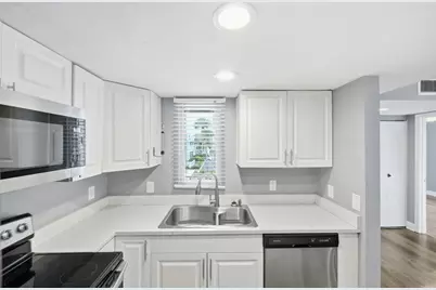 1635 SE Green Acres Circle, Unit #Dd202, Port Saint Lucie, FL 34952 - Photo 11