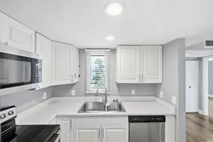 1635 SE Green Acres Cir, Port Saint Lucie, FL 34952 - Photo 11