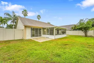 13048 Meadowbreeze Dr, Wellington, FL 33414 - Photo 23