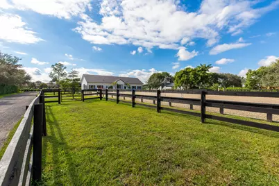 2889 Appaloosa Trail, Wellington, FL 33414 - Photo 29