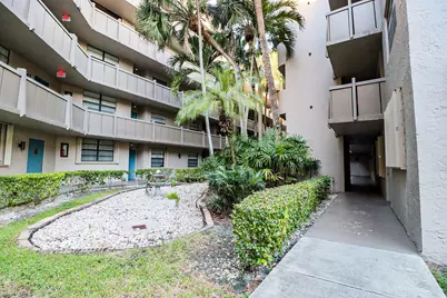 1100 Colony Point Circle Circle, Unit #415, Pembroke Pines, FL 33026 - Photo 35