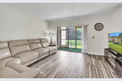 140 Lake Meryl Drive, Unit #140, West Palm Beach, FL 33411 - Photo 11