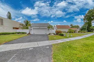 905 NW 22nd Ave, Delray Beach, FL 33445 - Photo 1