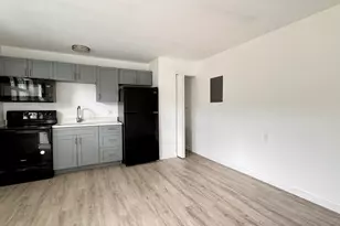 225 S F St, Lake Worth Beach, FL 33460 - Photo 11