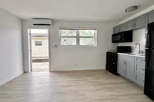 225 S F St, Lake Worth Beach, FL 33460 - Photo 5