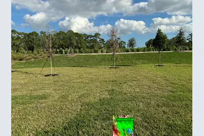 10501 NW Suncrest Lp, Port Saint Lucie, FL 34987 - Photo 11