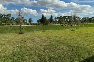 10501 NW Suncrest Lp, Port Saint Lucie, FL 34987 - Photo 9