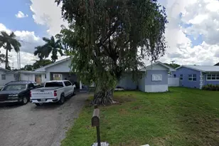 316 NW Ave E, Belle Glade, FL 33430 - Photo 1