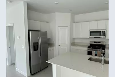 10468 NW Suncrest Lp, Port Saint Lucie, FL 34987 - Photo 7