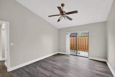484 Springdale Circle, Unit #48D, Palm Springs, FL 33461 - Photo 15