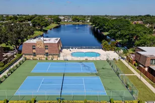 484 Springdale Cir, Palm Springs, FL 33461 - Photo 55