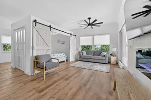 300 E 24th St, Riviera Beach, FL 33404 - Photo 9