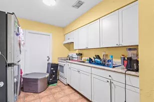 2761 NW 14th Ct, Fort Lauderdale, FL 33311 - Photo 15