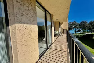 3590 Blue Lake Dr, Pompano Beach, FL 33064 - Photo 23