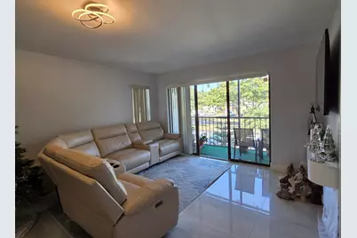 1115 Green Pine Boulevard, Unit #D2, West Palm Beach, FL 33409 - Photo 3