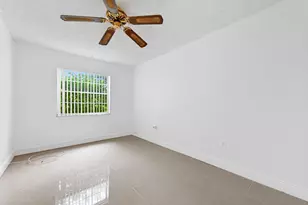 5190 E Sabal Palm Blvd, Tamarac, FL 33319 - Photo 9