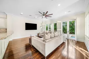 398 NE 7th St, Boca Raton, FL 33432 - Photo 13