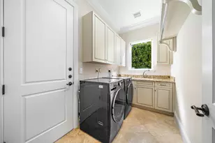 398 NE 7th St, Boca Raton, FL 33432 - Photo 35