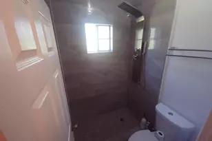 5067 SE Mariner Garden Cir, Stuart, FL 34997 - Photo 7