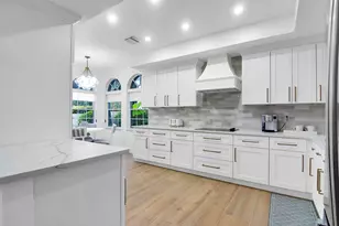 201 Ryder Cup Cir S, Palm Beach Gardens, FL 33418 - Photo 9