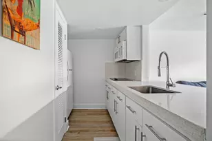 222 N Federal Hwy, Deerfield Beach, FL 33441 - Photo 11