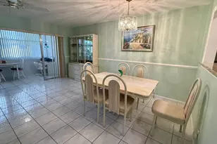 705 Lori Dr, Palm Springs, FL 33461 - Photo 7