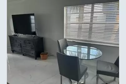 282 Burgundy F, Unit #F, Delray Beach, FL 33484 - Photo 5