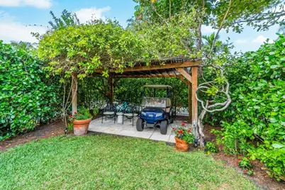 210 Debra Lane, Palm Beach, FL 33480 - Photo 21