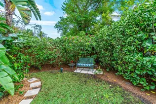 210 Debra Ln, Palm Beach, FL 33480 - Photo 17