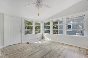 301 S 7th S St, Fort Pierce, FL 34950 - Photo 9