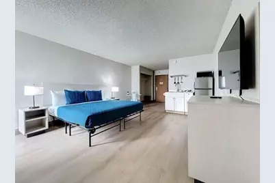 2295 E Irlo Bronson Memorial Highway, Unit #100, Kissimmee, FL 34744 - Photo 3