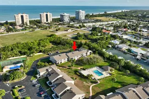 3207 S Lakeview Cir, Hutchinson Island, FL 34949 - Photo 29