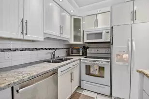 3087 Harwood F, Deerfield Beach, FL 33442 - Photo 9